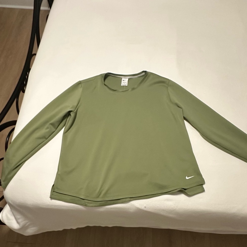 Nike Therma-Fit Sage Green Sweatshirt
